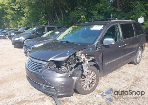 2016 Chrysler Town & Country Touring-L Anniversary Edition z USA, uszkodzony, nr VIN 2C4RC1CG1GR189321